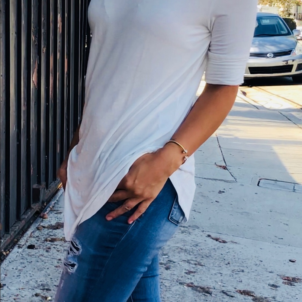 BASIC White Tee Shirt - Picture 4 of 4